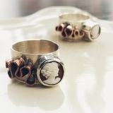 Camee ring
