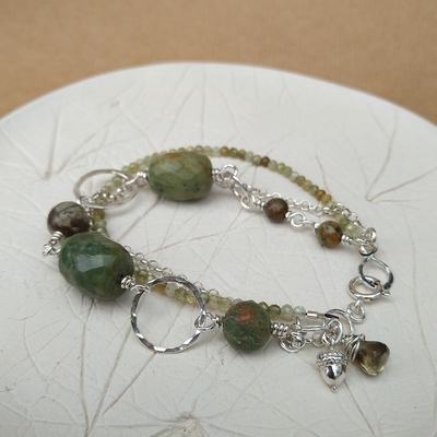 Armband groen granaat en opaal